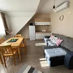 Platan Apartmanhaz Lägenhetshotell
