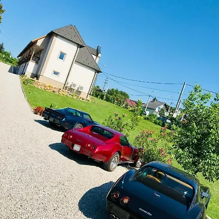 Platan Apartmanhaz * Balatongyorok