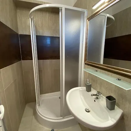 Platan Apartmanhaz 4* Balatongyorok