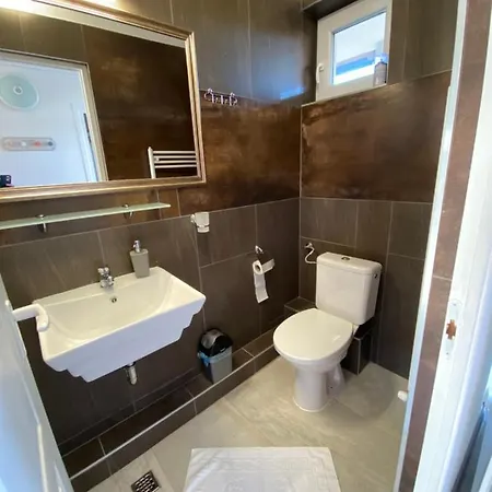 Ξενοδοχείο με διαμερίσματα Platan Apartmanhaz