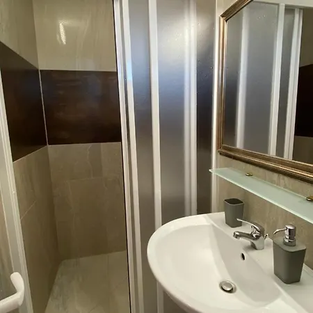 Platan Apartmanhaz Balatongyörök