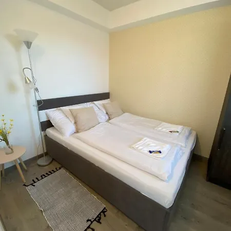 Platan Apartmanhaz Balatongyorok