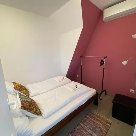 Platan Apartmanhaz Ξενοδοχείο με διαμερίσματα 4*