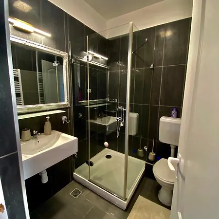 Ξενοδοχείο με διαμερίσματα Platan Apartmanhaz