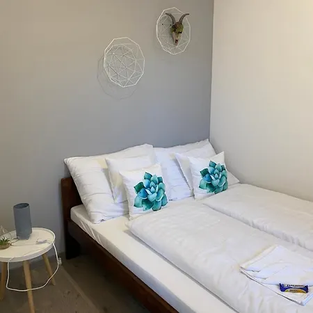 Platan Apartmanhaz Balatongyörök