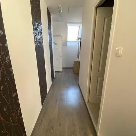 Platan Apartmanhaz Ξενοδοχείο με διαμερίσματα Balatongyörök