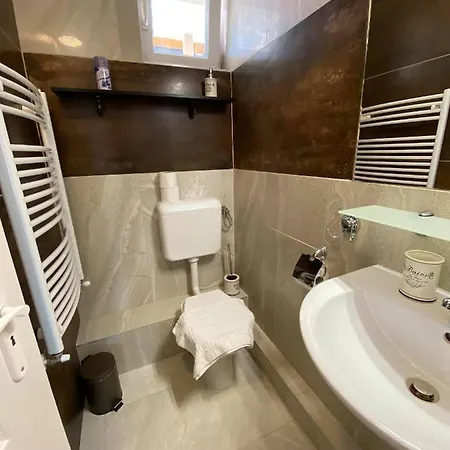 Platan Apartmanhaz 4* Balatongyorok