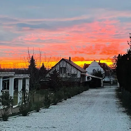 Platan Apartmanhaz *