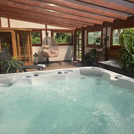 Platan Apartmanhaz 4* Balatongyörök