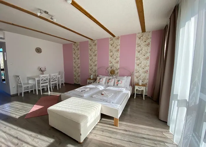 Platan Apartmanhaz Aparthotel Balatongyörök