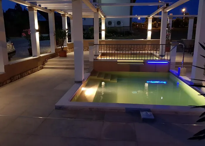 Platan Apartmanhaz Aparthotel 4*